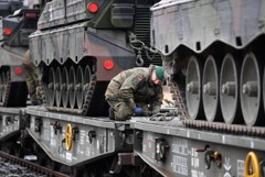 Европарламент проголосовал за "военный Шенген" Европарламент проголосовал за "военный Шенген"