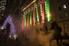 Уолл-стрит упала на новых ИИ-опасениях Уолл-стрит упала на новых ИИ-опасениях