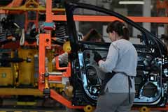 Выпуск легковых автомобилей в РФ в ноябре упал г/г с высокой базы более чем на треть Выпуск легковых автомобилей в РФ в ноябре упал г/г с высокой базы более чем на треть