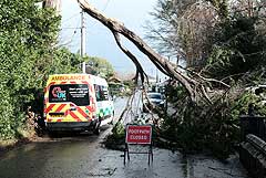 Пришедший с Атлантики шторм обрушился на Британию и Францию Пришедший с Атлантики шторм обрушился на Британию и Францию