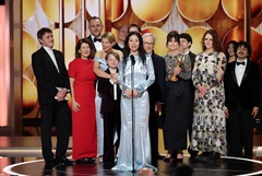 "Гамнет" стал обладателем "Золотого глобуса" как лучшая драма "Гамнет" стал обладателем "Золотого глобуса" как лучшая драма