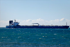 Задержанный танкер "Гринч" покинет французские воды после выплаты штрафа Задержанный танкер "Гринч" покинет французские воды после выплаты штрафа