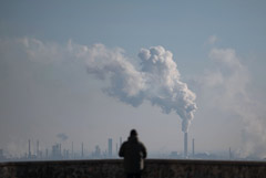 Словакия разблокировала стратегический запас нефти из-за остановки поставок по "Дружбе" Словакия разблокировала стратегический запас нефти из-за остановки поставок по "Дружбе"