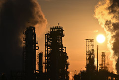 Цена Brent приближается к $84 за баррель впервые с лета 2024 года Цена Brent приближается к $84 за баррель впервые с лета 2024 года