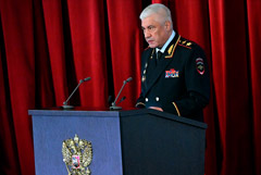 Глава МВД заявил об "огромной" текучке кадров в полиции Глава МВД заявил об "огромной" текучке кадров в полиции