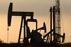 Brent ���������� �� 3,26% �� $84,05 �� �������