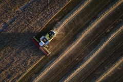 ������� �� ������� ������� �� �� � 18 ����� �������� 140,9 ���./�