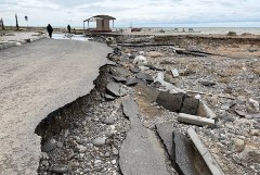 В пунктах временного размещения после подтоплений остались 255 жителей Махачкалы В пунктах временного размещения после подтоплений остались 255 жителей Махачкалы