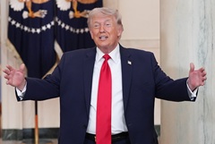 Трамп пообещал наступление "золотого века" для Ближнего Востока Трамп пообещал наступление "золотого века" для Ближнего Востока