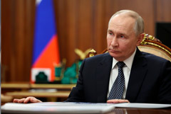 Путин пока не принимал решений о пасхальном перемирии с Украиной Путин пока не принимал решений о пасхальном перемирии с Украиной