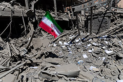 Красный Крест впервые с конца февраля доставил гумпомощь в Иран Красный Крест впервые с конца февраля доставил гумпомощь в Иран