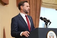 Вэнс может вновь возглавить делегацию США на потенциальных переговорах с Ираном Вэнс может вновь возглавить делегацию США на потенциальных переговорах с Ираном