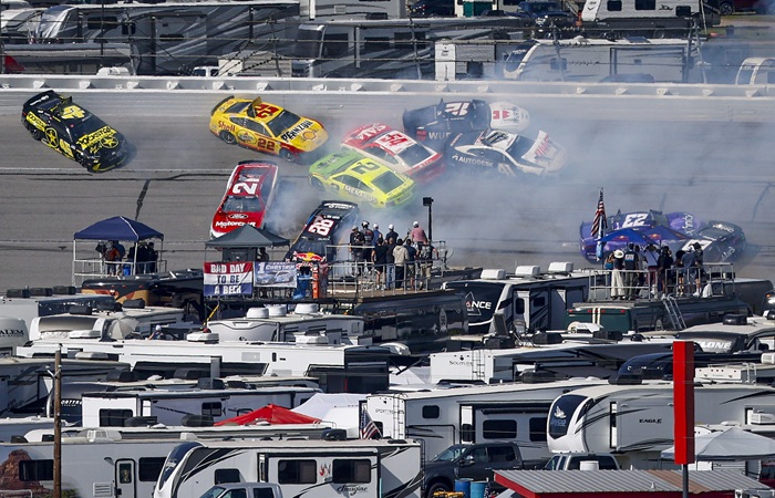 ������ �� 27 ����� ��������� �� 115-� ����� ����� NASCAR � ���������