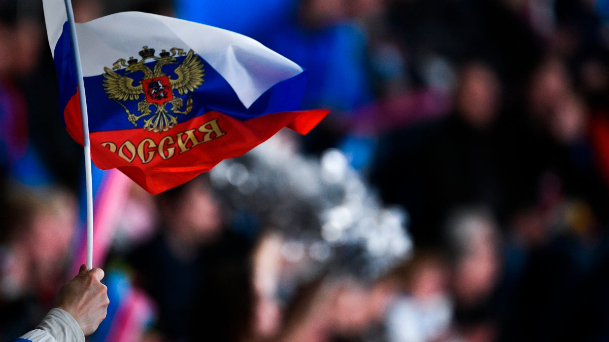 Российских гимнастов допустили к соревнованиям под флагом и гимном РФ