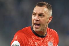 Дзюба заявил, что покидает "Акрон" Дзюба заявил, что покидает "Акрон"