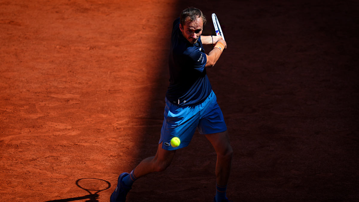 Даниил Медведев проиграл в первом круге Roland Garros