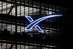 SpaceX ��������� �������� � ���� IPO ��������� $75 ����
