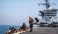 В CENTCOM подтвердили спасение экипажа сбитого Ираном вертолета с помощью беспилотного катера В CENTCOM подтвердили спасение экипажа сбитого Ираном вертолета с помощью беспилотного катера