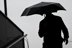Непогода в Москве продлится до трех часов ночи Непогода в Москве продлится до трех часов ночи
