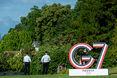 Приглашение Зеленского Путину провести встречу на G7 официально не передавалось Приглашение Зеленского Путину провести встречу на G7 официально не передавалось