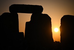 Археологи обнаружили возможный прототип Стоунхенджа в 5 км от памятника Археологи обнаружили возможный прототип Стоунхенджа в 5 км от памятника
