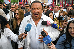 Главу партии "Процветающая Армения" Царукяна задержали и доставят в суд Главу партии "Процветающая Армения" Царукяна задержали и доставят в суд