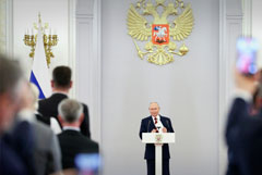 Путин убежден, что Западу не удастся своими шагами расколоть российское общество Путин убежден, что Западу не удастся своими шагами расколоть российское общество