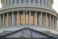 В Сенате США приостановили ускоренное рассмотрение санкционного пакета против РФ В Сенате США приостановили ускоренное рассмотрение санкционного пакета против РФ