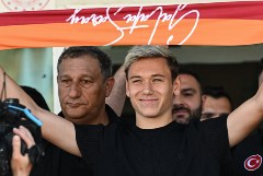 "Галатасарай" Батракова сыграет с ПСЖ Сафонова и "Барселоной" в ЛЧ "Галатасарай" Батракова сыграет с ПСЖ Сафонова и "Барселоной" в ЛЧ