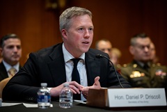 The Hill пишет, что министр армии США подал прошение об отставке The Hill пишет, что министр армии США подал прошение об отставке