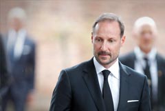 Король Норвегии принес присягу перед парламентом Король Норвегии принес присягу перед парламентом