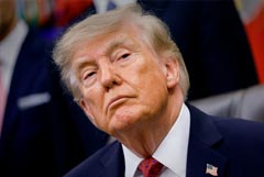 Трамп назвал мощными и масштабными новые удары США по Ирану Трамп назвал мощными и масштабными новые удары США по Ирану