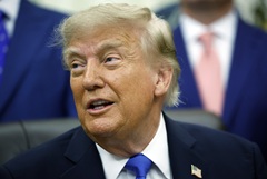 Трамп хотел бы провести встречу с Путиным, когда стороны будут готовы к мирной сделке Трамп хотел бы провести встречу с Путиным, когда стороны будут готовы к мирной сделке