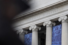 Минфин США внес ВТБ в иранские санкционные списки Минфин США внес ВТБ в иранские санкционные списки