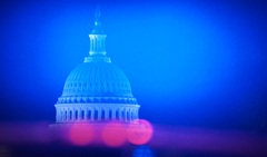 Палата представителей США одобрила законопроект о дополнительных санкциях против РФ Палата представителей США одобрила законопроект о дополнительных санкциях против РФ