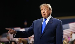 Трамп лишил CNN, MSNOW и Politico доступа в Белый дом Трамп лишил CNN, MSNOW и Politico доступа в Белый дом