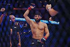 Россиянин Царукян нокаутировал бразильца Руффи на турнире UFC 331 Россиянин Царукян нокаутировал бразильца Руффи на турнире UFC 331