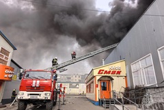 Пожар на рынке в столице Камчатки потушили Пожар на рынке в столице Камчатки потушили