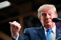 Трамп объяснил рост цен на бензин украинскими ударами по РФ и политикой Демпартии Трамп объяснил рост цен на бензин украинскими ударами по РФ и политикой Демпартии