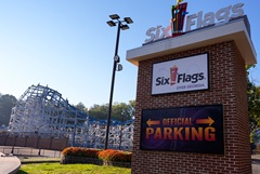 Six Flags временно закрыла девять аттракционов после инцидента в Джорджии Six Flags временно закрыла девять аттракционов после инцидента в Джорджии