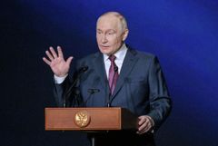 Путин назвал неуместным заявление Зеленского о готовности смириться с потерей территорий Путин назвал неуместным заявление Зеленского о готовности смириться с потерей территорий
