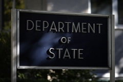 Госдеп США приказал ряду госслужащих и членам их семей покинуть Саудовскую Аравию Госдеп США приказал ряду госслужащих и членам их семей покинуть Саудовскую Аравию