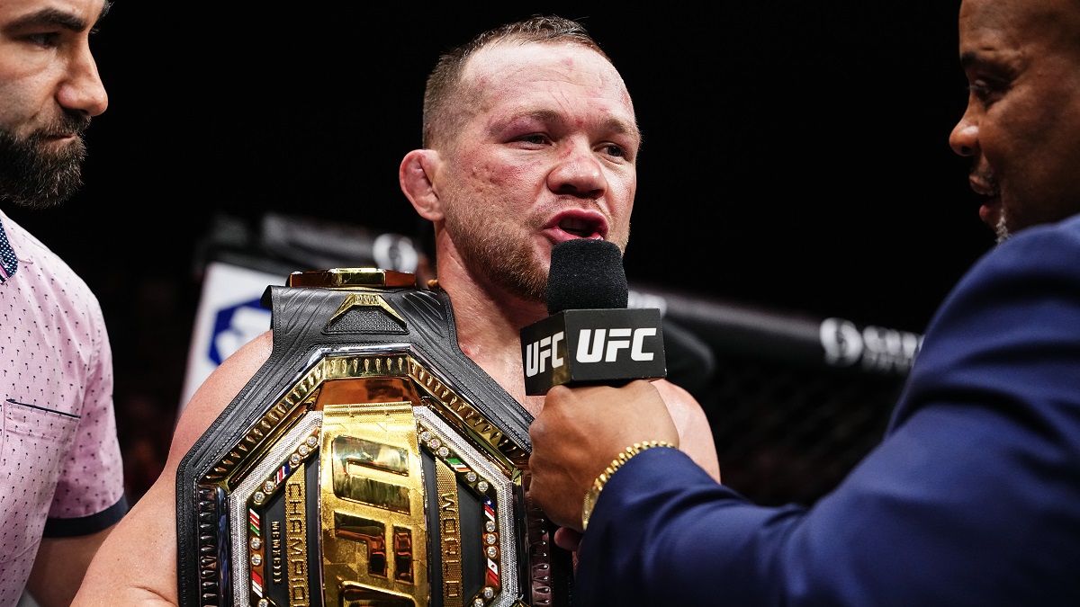Россиянин Петр Ян защитил титул чемпиона UFC