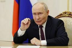 Путин рассказал, что некоторые покидающие Россию компании едва не плакали Путин рассказал, что некоторые покидающие Россию компании едва не плакали